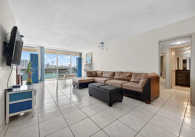 Photo 3 of Condo for sale at 900 Bay Dr #606, Miami Beach, FL 33141 | MLS# A12024304 | Listing updated on 2026-08-26