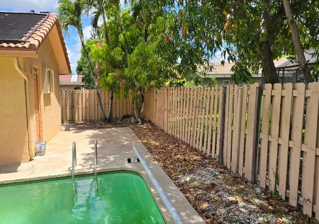 24th image of 2499 Nw 92nd Ave, Coral Springs, FL 33065 | MLS# B26032289