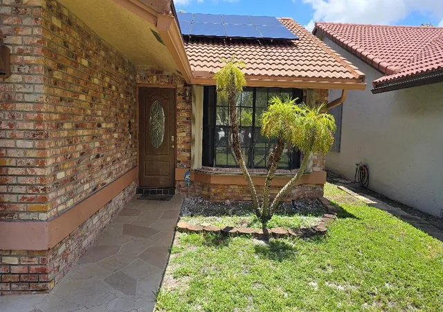 5th image of 2499 Nw 92Nd Ave, Coral Springs, FL 33065 | MLS# B26032289