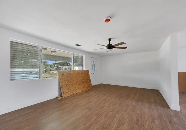 Homes for sale in Vero Beach, FL | 2556 44Th St, Vero Beach, FL 32967 | MLS# B26032314