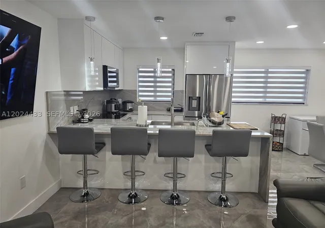 2nd image of 13675 SW 62nd St, Miami, FL 33183