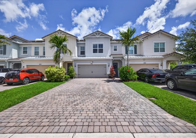 Homes for sale in Hollywood, FL | 4715 Eucalyptus Dr, Hollywood, FL 33021 | MLS# B26032330