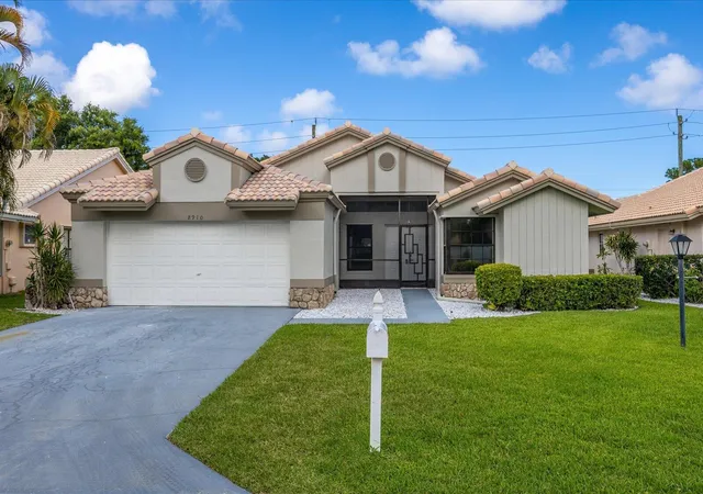 Homes for sale in Boynton Beach, FL | 8910 Boatswain Dr, Boynton Beach, FL 33436 | MLS# B26032336