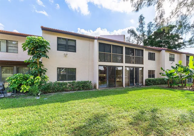 26th image of 9286 Vista Del Lago, Boca Raton, FL 33428 | MLS# B26032338