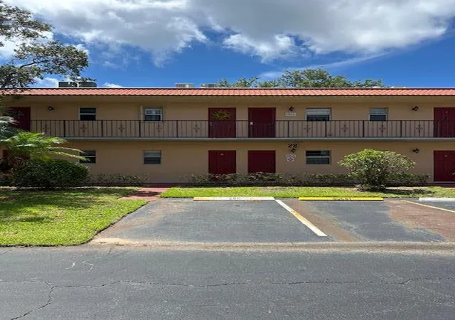 1st image of 1955 Sw Palm City Rd #H, Stuart, FL 34994 | MLS# B26032407