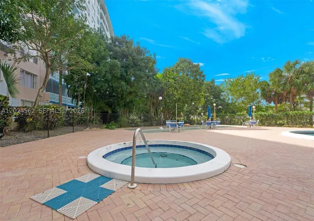 28th image of 4001 Hillcrest Dr #609, Hollywood, FL 33021 | MLS# A12024562