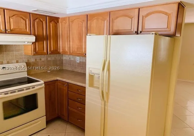 Photo 3 of Condo for sale at 344 Sw 1st St #9, Pompano Beach, FL 33060 | MLS# A12024659 | Listing updated on 2026-10-02