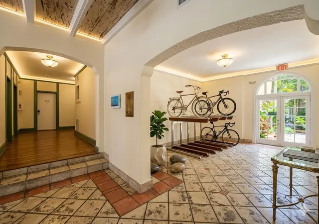 Homes for sale in Miami Beach, FL | 900 16th Street, Miami Beach, FL 33139 | Houzeo