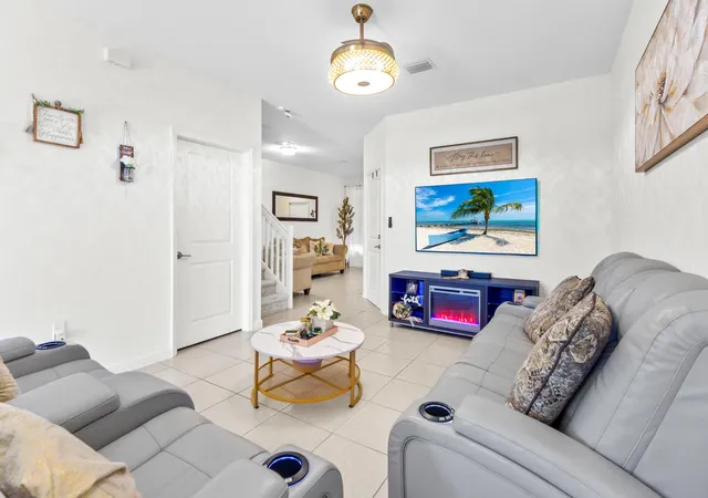 4th image of 2688 Nw 55Th Ter, Lauderhill, FL 33313 | MLS# B26032502