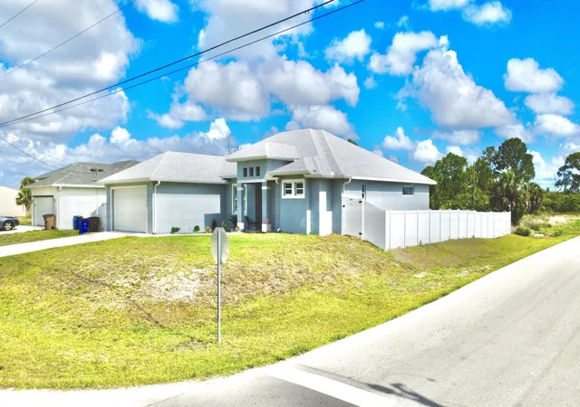 Homes for sale in Lehigh Acres, FL | 3900 Sw 21st St St Sw, Lehigh Acres, FL 33976 | MLS# B26032536
