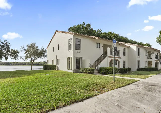 2nd image of 2900 Olivewood Ter, Boca Raton, FL 33431