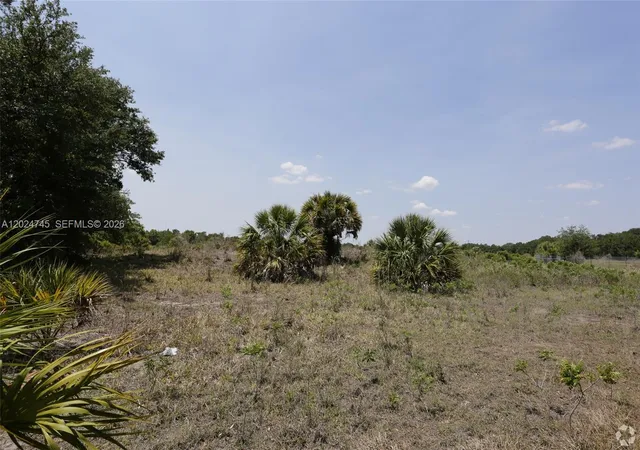 3rd image of 1527 N Hwy 17, Unincorporated Dade, FL 34266 | MLS# A12024745
