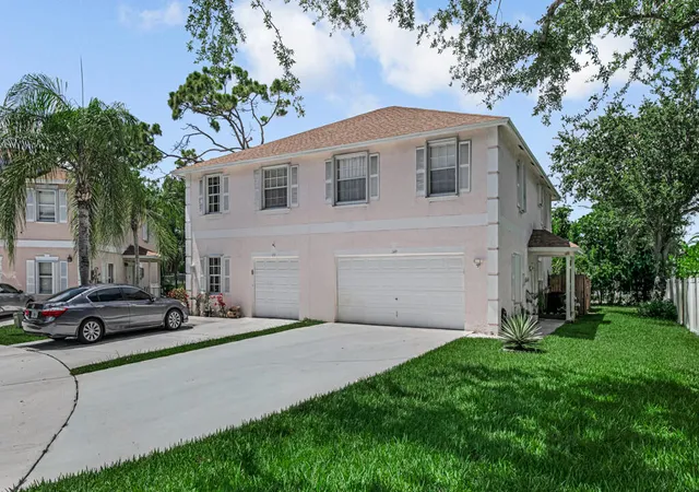 Homes for sale in Greenacres, FL | 149 Baldwin Blvd, Greenacres, FL 33463 | MLS# B26032547