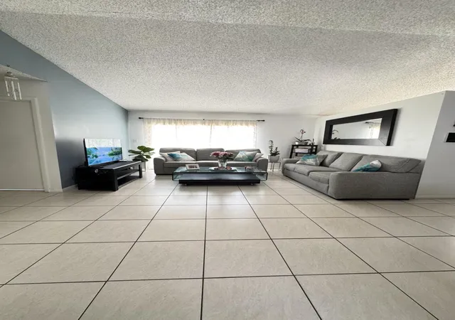 Homes for sale in Hialeah, FL | 8600 Nw 193Rd Ter, Hialeah, FL 33015 | MLS# B26032570