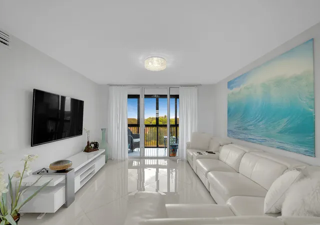 4th image of 1266 S Military Trl, Deerfield Beach, FL 33442