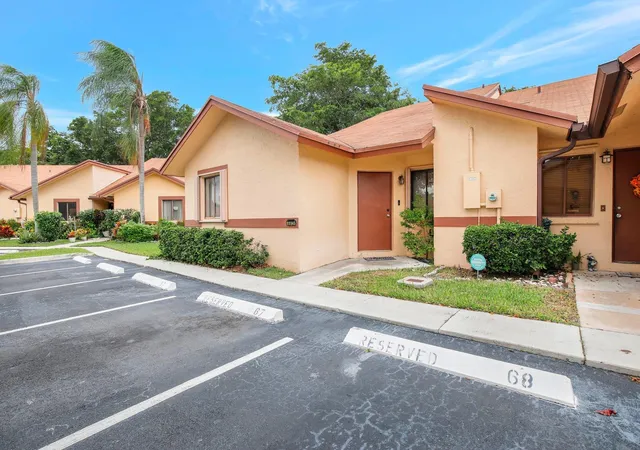 4th image of 11145 Nw 38Th Pl, Sunrise, FL 33351 | MLS# B26032578