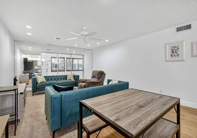 Homes for sale in Lake Worth, FL | 448 Franconia Cir #B, Lake Worth, FL 33467 | MLS# B26032631