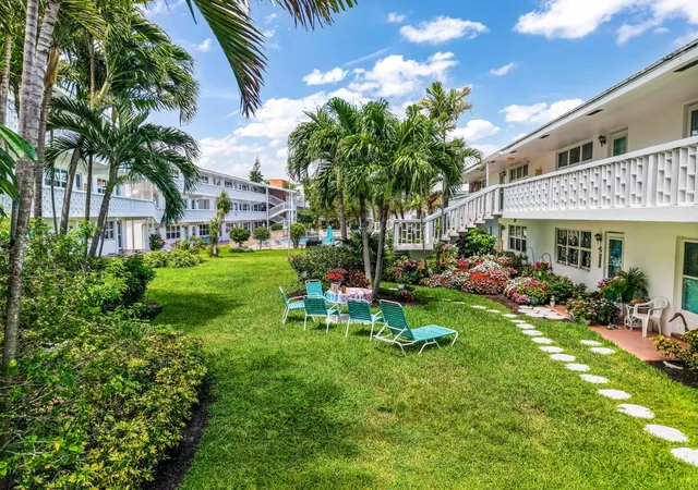 Homes for sale in Lauderdale By The Sea, FL | 228 Hibiscus Avenue, Lauderdale By The Sea, FL 33308 | Houzeo