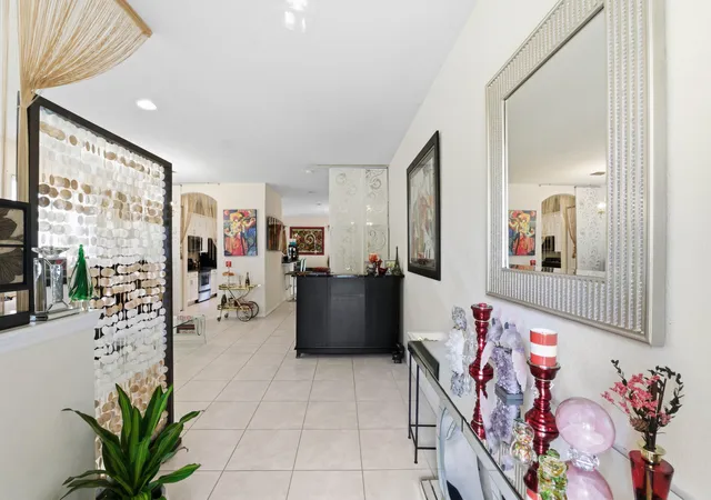 4th image of 10134 Boca Vista Dr, Boca Raton, FL 33498 | MLS# B26032717