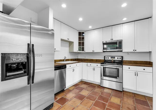 5th image of 20908 Leeward Ct #231-3, Miami, FL 33180 | MLS# A12025085