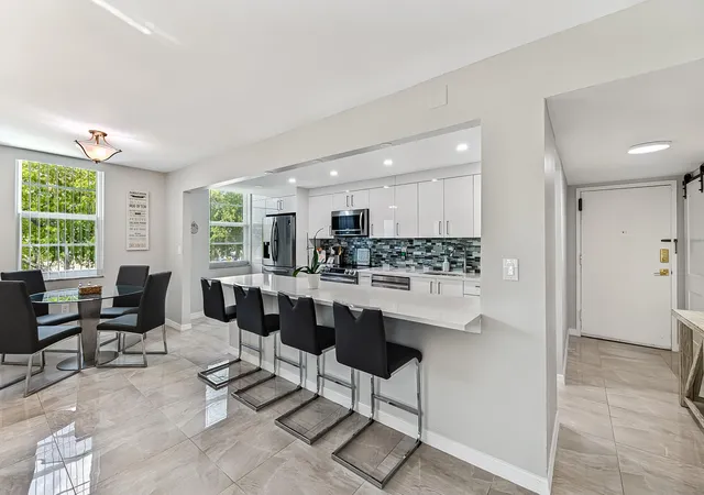 4th image of 6000 Ne 22Nd Wy, North Lauderdale, FL 33308