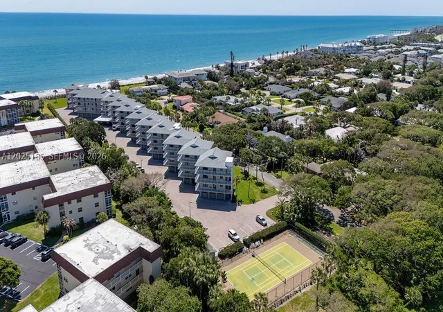 Homes for sale in Vero Beach, FL | 5300 Hwy A1a #302, Vero Beach, FL 32963 | MLS# A12025185