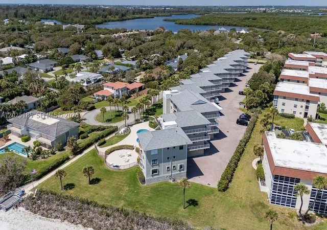 Homes for sale in Vero Beach, FL | 5300 Hwy A1a #302, Vero Beach, FL 32963 | MLS# A12025185