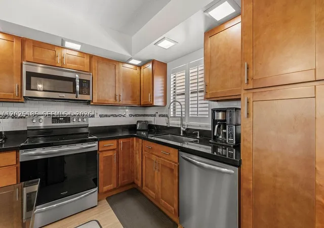Homes for sale in Vero Beach, FL | 5300 Hwy A1A #302, Vero Beach, FL 32963 | MLS# A12025185