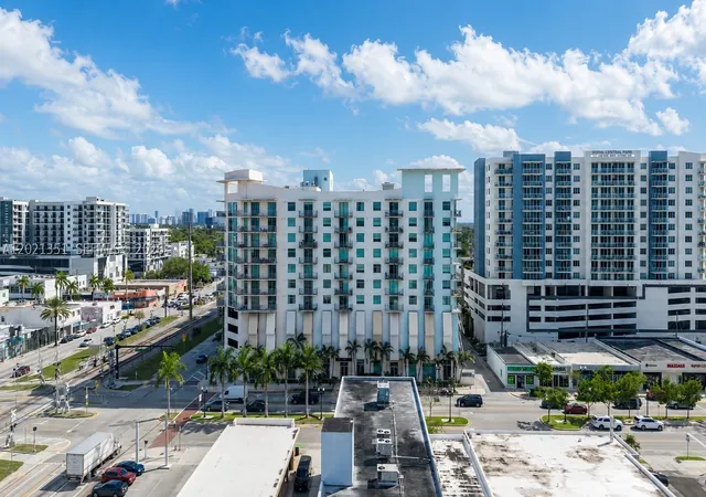 Homes for sale in Hollywood, FL | 140 S Dixie Hwy #510, Hollywood, FL 33020 | MLS# A12021351