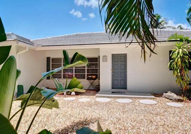 2nd image of 1348 Sw 4th St, Boca Raton, FL 33486 | MLS# B26032939