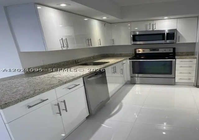 4th image of 3800 S Ocean Dr #1725, Hollywood, FL 33019 | MLS# A12021095