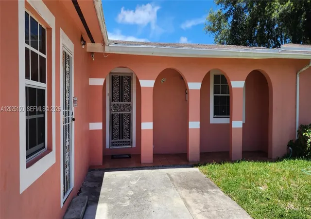 3rd image of 901 Ne 160Th Ter, North Miami Beach, FL 33162 | MLS# A12025150
