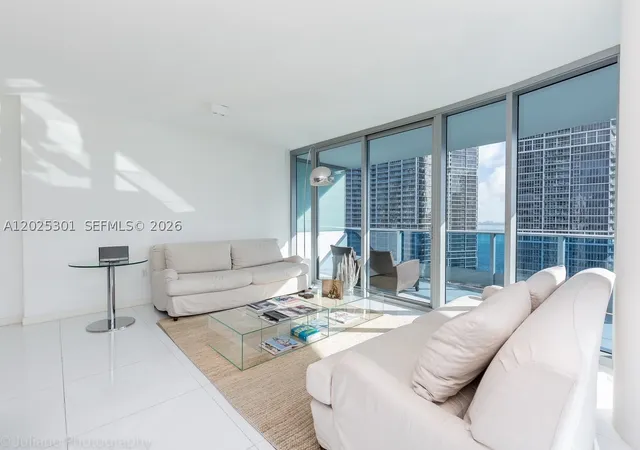 5th image of 200 Biscayne Boulevard Way #3102, Miami, FL 33131 | MLS# A12025301
