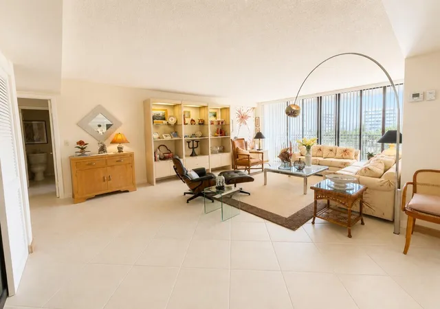 2nd image of 3589 S Ocean Blvd #404, South Palm Beach, FL 33480 | MLS# B26033101