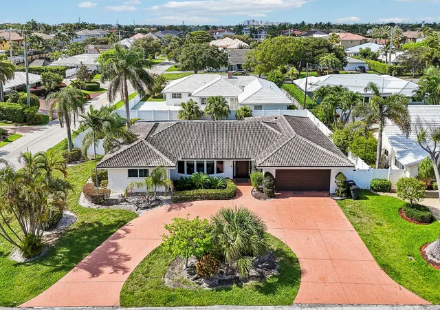 2nd image of 2940 Ne 39th Ct, Lighthouse Point, FL 33064 | MLS# B26033109
