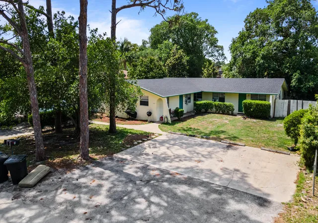 2nd image of 4453 Stevens Rd, Lake Worth, FL 33461 | MLS# B26033180