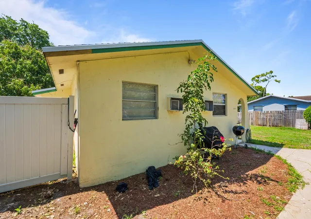 74th image of 4453 Stevens Rd, Lake Worth, FL 33461 | MLS# B26033180