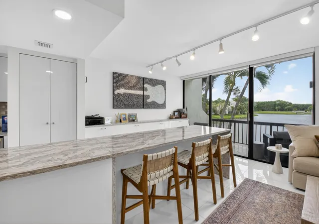 3rd image of 804 Bridgewood Pl, Boca Raton, FL 33434 | MLS# B26033233