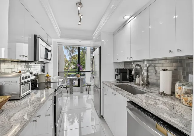 5th image of 804 Bridgewood Pl, Boca Raton, FL 33434 | MLS# B26033233