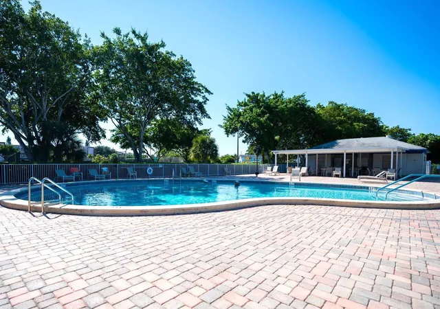 Homes for sale in Deerfield Beach, FL | 29 Richmond D, Deerfield Beach, FL 33442 | Houzeo