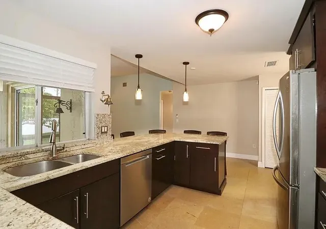 3rd image of 6401 W Sedgewyck Cir W, Davie, FL 33331 | MLS# B26033285
