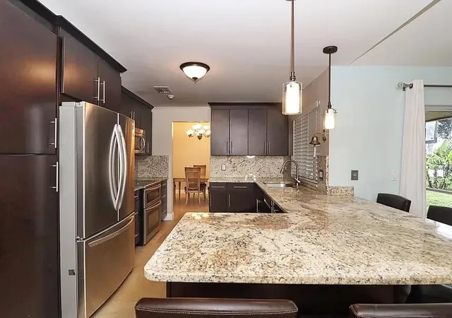 5th image of 6401 W Sedgewyck Cir W, Davie, FL 33331 | MLS# B26033285