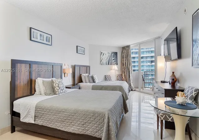 Photo 3 of Condo for sale at 17375 Collins Ave #1507, Sunny Isles Beach, FL 33160 | MLS# A12025151 | Listing updated on 2026-05-27