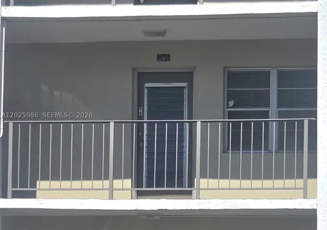 Listing Photo 2 - Condo for sale in building located at 2999 Nw 48Th Ave, Lauderdale Lakes, FL 33313 - Unit #246