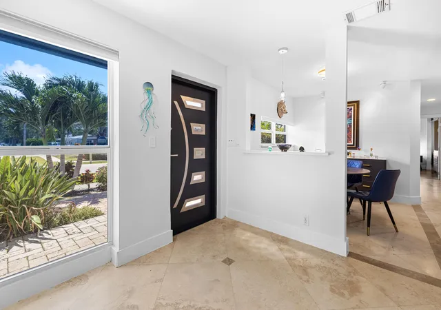 3rd image of 5041 Ne 24Th Ave, Lighthouse Point, FL 33064 | MLS# B26033347