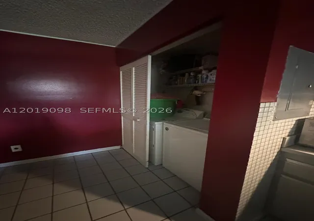 Listing Photo 4 - Condo for sale in building located at 3622 NW 95th Ter, Sunrise, FL 33351 - Unit #2L