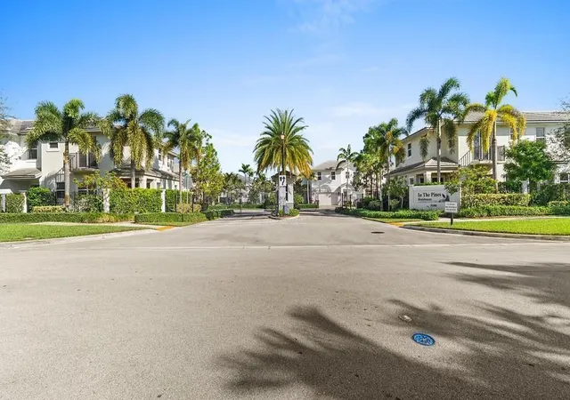 19th image of 6989 Pines Cir #Gg 39, Coconut Creek, FL 33073 | MLS# B26033384