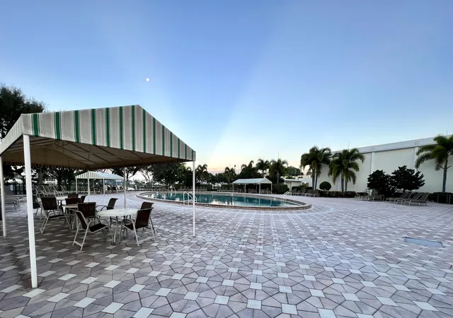 Homes for sale in West Palm Beach, FL | 140 Norwich F, West Palm Beach, FL 33417 | MLS# B26033396