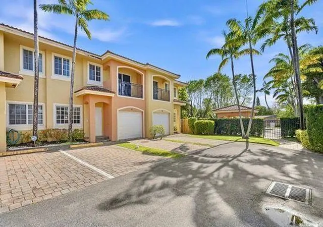 2nd image of 330 Sw 2nd Ave #14, Hallandale Beach, FL 33009 | MLS# B26033443