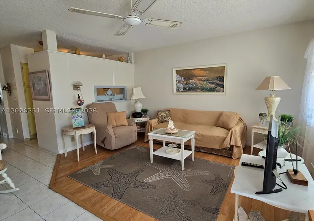 2nd image of 820 SW 11th St, Hallandale Beach, FL 33009
